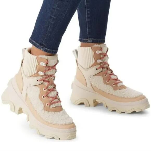 Sorel Brex Cozy Lace Water-proof Boots in Nova Sand and Sea Salt 7.5 - Picture 1 of 9